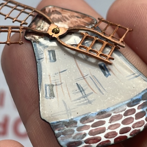 Vintage Windmill Brooch - Picture 5 of 6